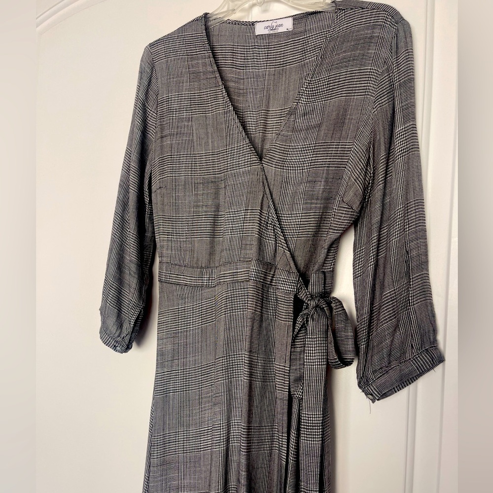 Carly Jean size M wrap dress